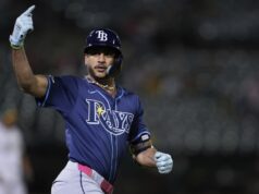 José Siri Brilla con Dos Jonrones y Lleva a los Rays a la Victoria en un Emocionante Duelo