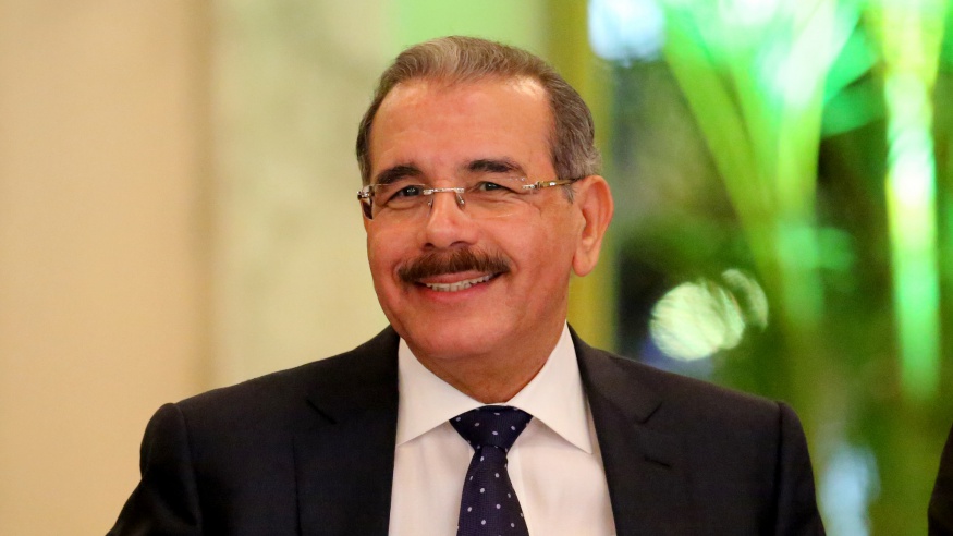 Danilo Medina Se Inscribe para Continuar Como Presidente del PLD