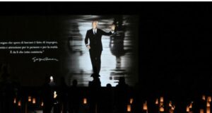 Milán da el último adiós al “rey” de la moda, Giorgio Armani