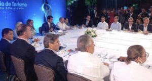 El turismo genera 9 billones de dólares al país, afirma economista.