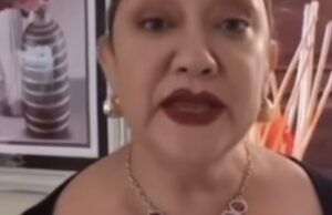 DIPUTADA ESTEVEZ MUESTRA LOS GOLPES LE PROPINARA OFICIAL DE LA SEGURIDAD DE ABINADER