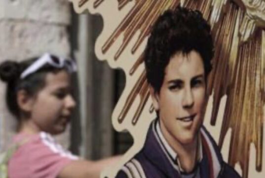 LOS YOUTUBERS YA TIENEN SU SANTO.