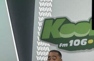 EL SINDICO MANOLITO DE ACUERDO CON LA IDENTIFICACION Y PIDE DAR LOS NOMBRES DE QUIENES TENGAN TERRENOS PÚBLICOS