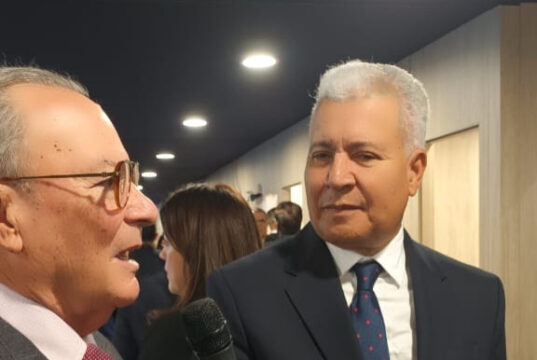 EL CASO JULIO IGLESIAS CUANDO LA TRAYECTORIA PERMANECE