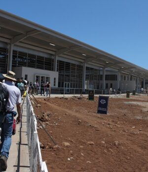 Aeropuerto de Baltra, archivo 2013 Exterior del aeropuerto Seymour en la isla Baltra, Galápagos; fotografía de archivo de enero de 2013.