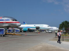 Aeropuerto de Punta Cana recibe premio APEX por seguridad Aviones estacionados junto a la terminal del Aeropuerto Internacional de Punta Cana