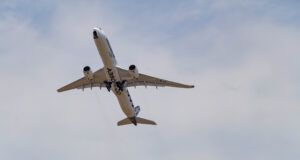 Airbus A350-1000 durante una exhibición aérea