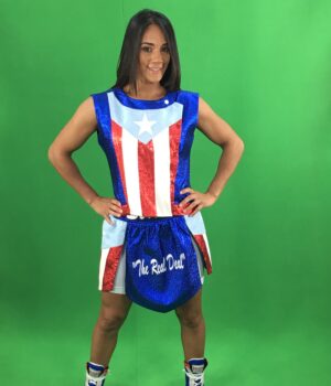 Amanda Serrano con uniforme de boxeo de Puerto Rico, fotografía de archivo de 2016