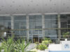 Senegal afronta un bloqueo parlamentario a su ajuste presupuestario Fachada de la Asamblea Nacional de Senegal en Dakar; fotografía de archivo de 2012.