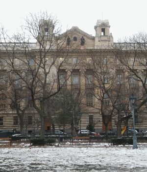 Edificio del Banco Nacional de Hungría en Budapest, fotografiado en diciembre de 2019.