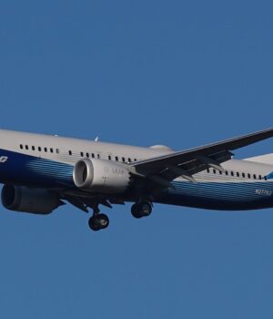 Boeing 737 MAX 10 de demostración durante una aproximación a Londres Stansted