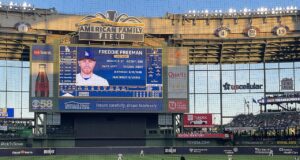 Vista de American Family Field durante un partido entre Milwaukee Brewers y Los Angeles Dodgers