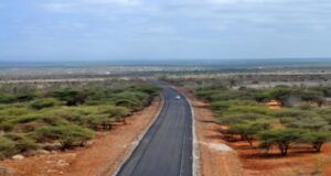 Carretera hacia Moyale, en la zona fronteriza de Etiopía y Kenia; fotografía de archivo de George Kaguangi, 2015.