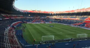 Vista del Parc des Princes durante un partido de fútbol en París
