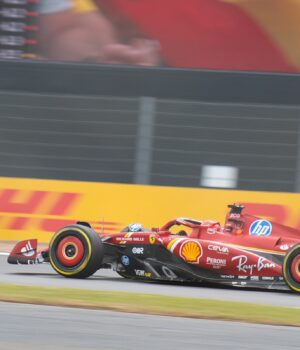 Charles Leclerc conduce su Ferrari en Silverstone; fotografía de archivo de julio de 2024.