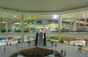Interior del aeropuerto internacional Rey Fahd de Dammam, Arabia Saudita; fotografía de archivo del 8 de abril de 2012.
