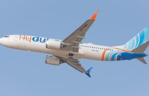 Avión Boeing 737 MAX 8 de Flydubai despegando de Tel Aviv. Foto: Ronen Fefer / Wikimedia Commons.
