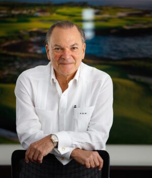 Retrato de Frank Rainieri, fundador de Grupo Puntacana
