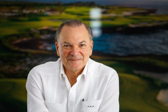 Retrato de Frank Rainieri, fundador de Grupo Puntacana
