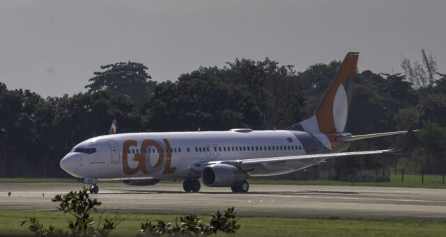 Boeing 737 de Gol en un aeropuerto de Río de Janeiro, fotografía de archivo de 2023