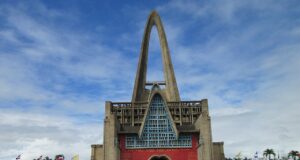 Vista exterior de la Basílica de Higüey, imagen ilustrativa de la ciudad donde se realizó la marcha