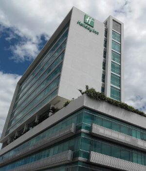 Hotel Holiday Inn en Cúcuta, Colombia; fotografía de archivo de julio de 2016.