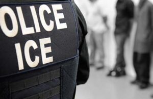 Agente de ICE durante una operación migratoria; fotografía de archivo de 2019.