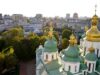 Vista de Kyiv y las cúpulas de la catedral de Santa Sofía, fotografía de archivo de 2017.