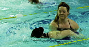Prueba de natación asistida en las Olimpiadas Especiales de Washington, Estados Unidos, el 31 de mayo de 2014. Foto de archivo.