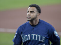 Nelson Cruz con los Marineros de Seattle en Baltimore, 29 de agosto de 2017; fotografía de archivo de Keith Allison.