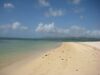 Playa de Tobago usada como imagen ilustrativa del debate sobre desarrollo turístico y protección costera