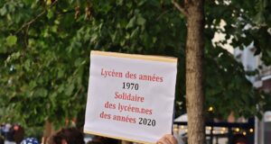 Estudiantes y manifestantes marchan durante la protesta educativa del 6 de octubre de 2026 en París, Francia