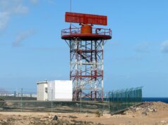 Radar de control aéreo en Fuerteventura, España, fotografiado por Andy Mitchell en 2008; imagen de archivo ilustrativa del trabajo técnico aeronáutico