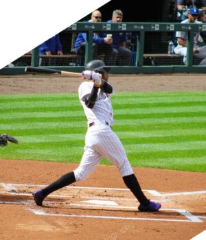 Raimel Tapia, archivo de 2017 Raimel Tapia bateando con los Rockies de Colorado el 1 de octubre de 2017; fotografía de archivo.