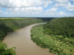 Vista del río Chavón, una de las fuentes señaladas en la propuesta hídrica para La Altagracia