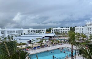 RIU celebra en Bávaro 35 años en RD junto a Collado Instalaciones del hotel Riu Palace Bávaro en Punta Cana, fotografiadas por Oleg Yunakov en diciembre de 2024.