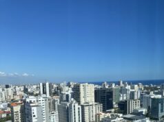 Vista urbana de Santo Domingo desde un edificio alto; fotografía de archivo de febrero de 2024.