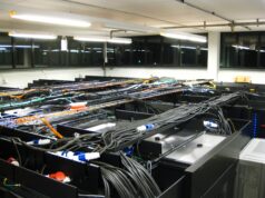 Sala de servidores del Centro de Computación Paralela del KTH, en Estocolmo; fotografía de archivo de Johan Fredriksson, 2010.