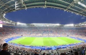 Vista panorámica del interior del Stade de France, sede del primer partido de temporada regular de la NFL en Francia