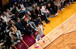 Stephen Curry durante el Juego de Estrellas de la NBA de 2022; fotografía de archivo de Erik Drost.
