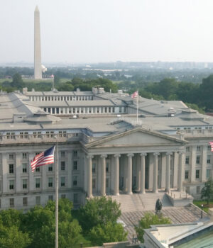 Edificio del Departamento del Tesoro de Estados Unidos en Washington, fotografía de archivo de 2015.