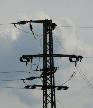 Torre eléctrica — archivo de 2009 Torre y tendido eléctrico, imagen de archivo alusiva a una avería en La Romana