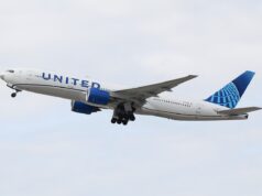 Turbulencias dejan cuatro auxiliares heridos en vuelo de United a Los Ángeles Boeing 777 de United Airlines en Los Ángeles; fotografía de archivo de mayo de 2026.