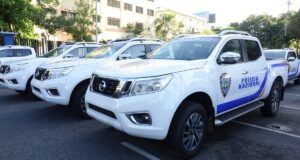 Vehículo identificado de la Policía Nacional de la República Dominicana usado como imagen alusiva al patrullaje